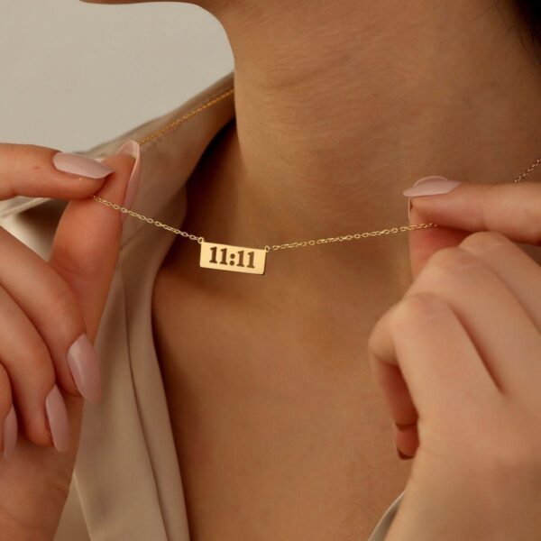 11:11 (Lucky Charm)